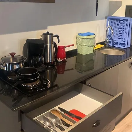 Superb Flat With Balcony Near Hadrian's Gate Apartment *