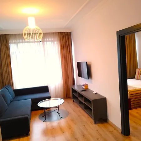 Superb Flat With Balcony Near Hadrian's Gate Apartment