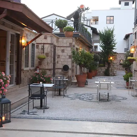 Superb Flat With Balcony Near Hadrian's Gate Appartement Antalya